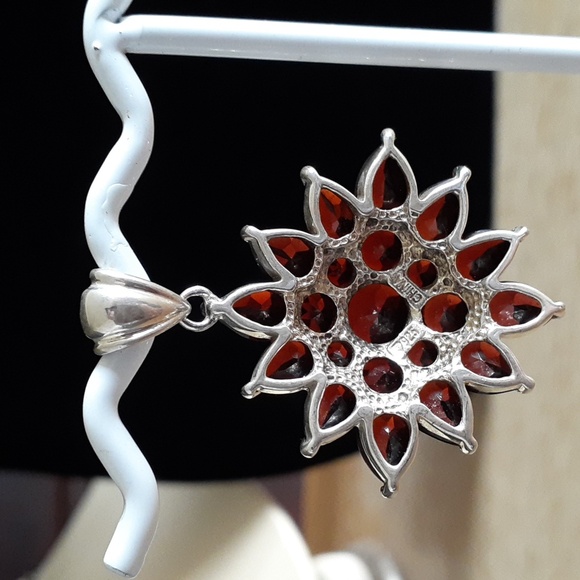 Sterling Silver & Dark Red Gem Pendant RR115 - Picture 4 of 17